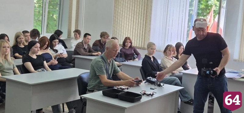Саратовских студентов заинтересовали беспилотной авиацией